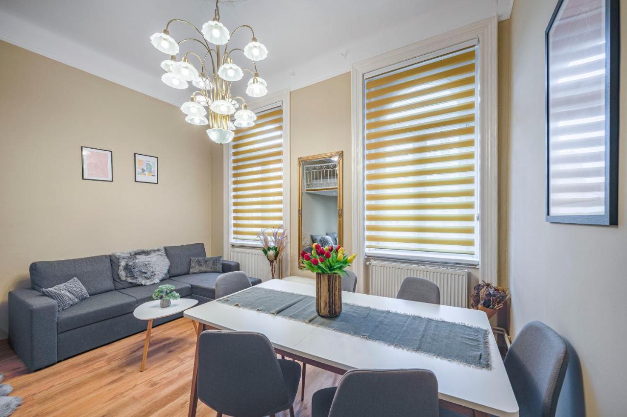 Corvin City Apartment By Nw Budapest Ngoại thất bức ảnh