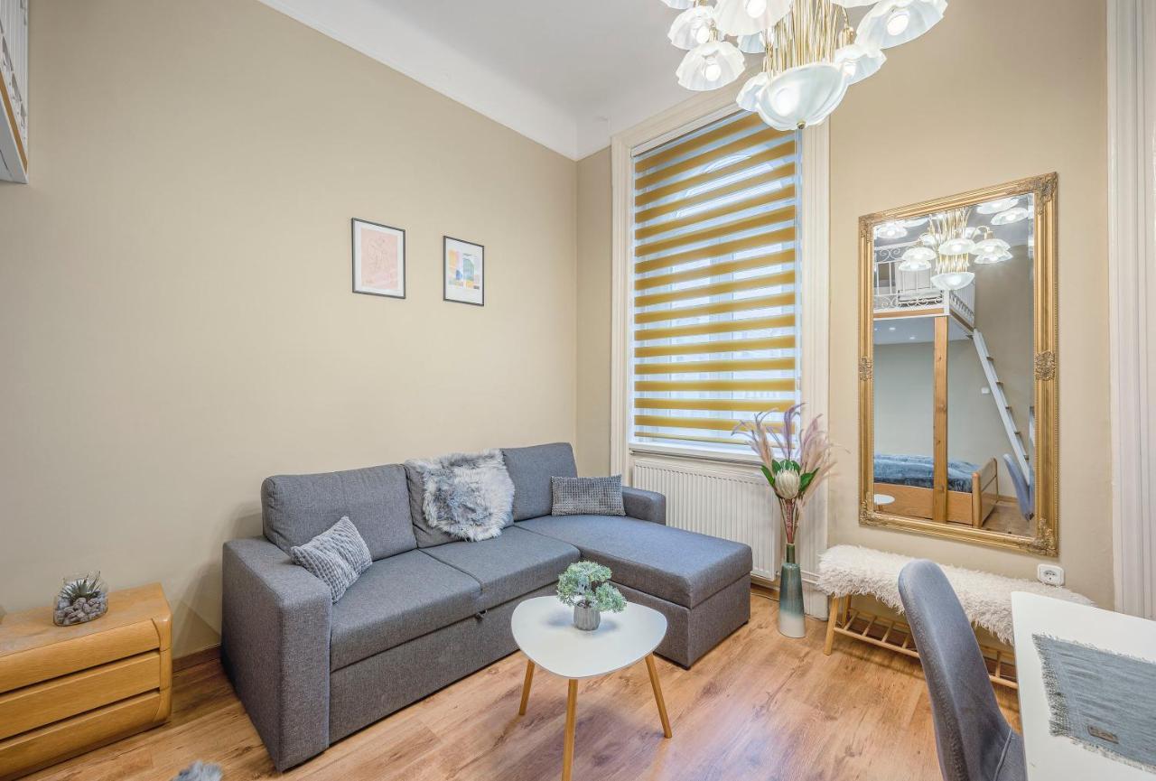 Corvin City Apartment By Nw Budapest Ngoại thất bức ảnh