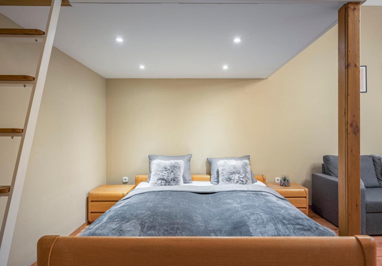 Corvin City Apartment By Nw Budapest Ngoại thất bức ảnh