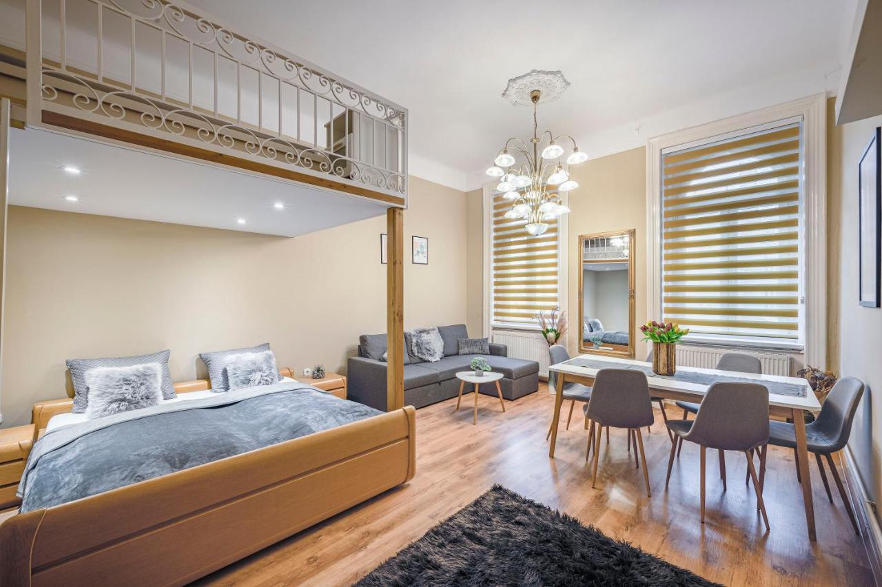Corvin City Apartment By Nw Budapest Ngoại thất bức ảnh