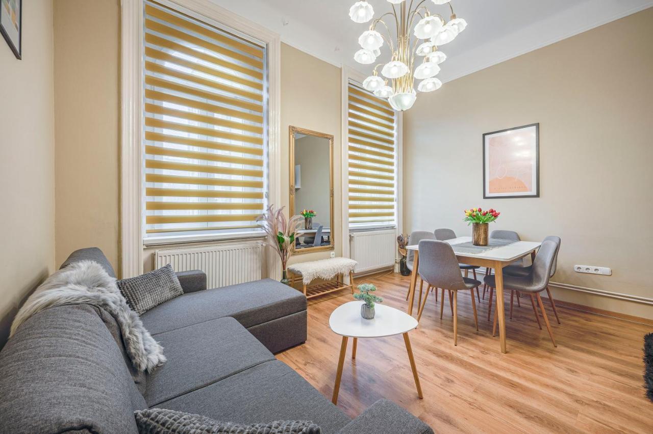 Corvin City Apartment By Nw Budapest Ngoại thất bức ảnh