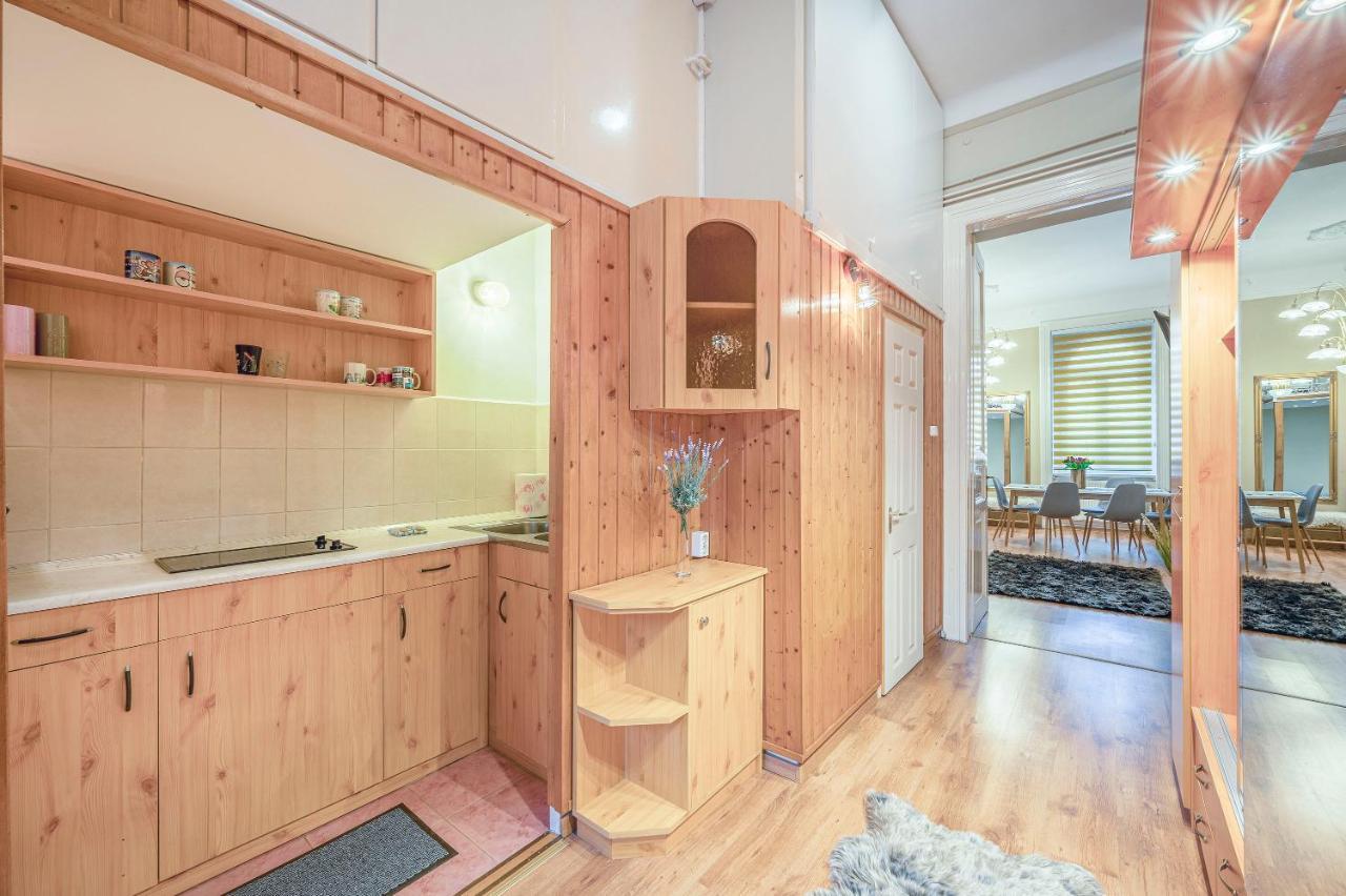 Corvin City Apartment By Nw Budapest Ngoại thất bức ảnh